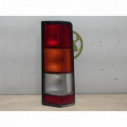 Feu arriere principal droit...