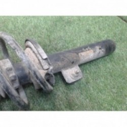 Amortisseur avant droit...