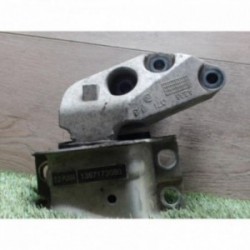 Support moteur droit...