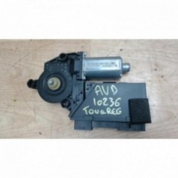 Moteur leve vitre avant...