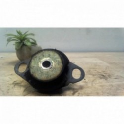 Support moteur droit...