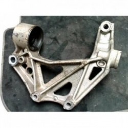 Support moteur droit...