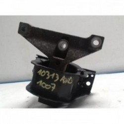 Support moteur droit...