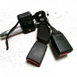 Attache ceinture arriere...