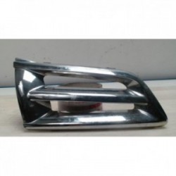 Grille de calandre droite...