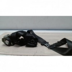 Ceinture avant droit...