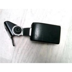 Attache ceinture arriere...
