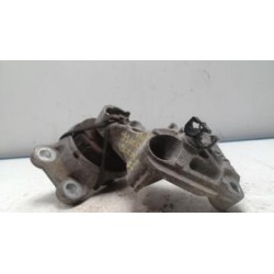 Support moteur droit...