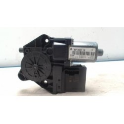 Moteur leve vitre avant...