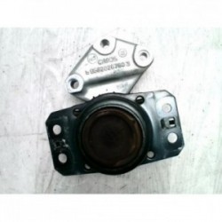 Support moteur droit...