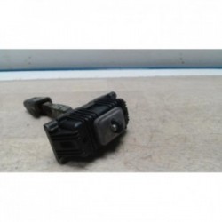 Tirant de porte avant...