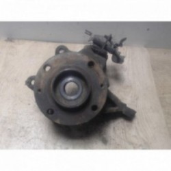 Moyeu avant gauche RENAULT...