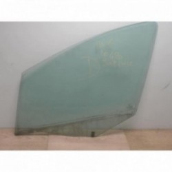 Vitre avant gauche PEUGEOT...