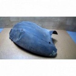 Pare boue avant droit...
