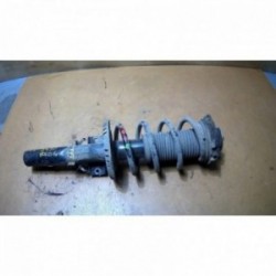 Amortisseur avant droit...