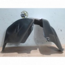Pare boue arriere droit...