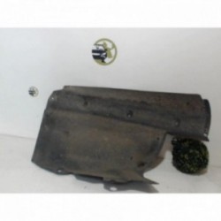 Pare boue avant droit...