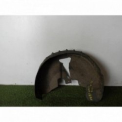 Pare boue arriere gauche...
