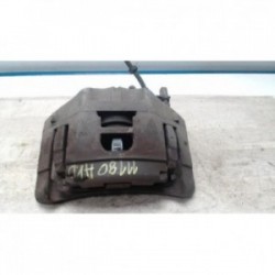 Etrier avant droit...