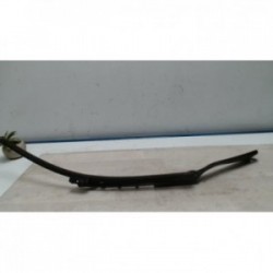 Bras essuie glace avant...