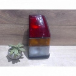 Feu arriere principal droit...