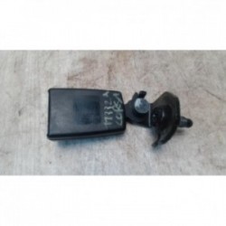 Attache ceinture arriere...