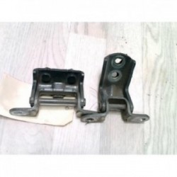 Charniere de porte arriere...