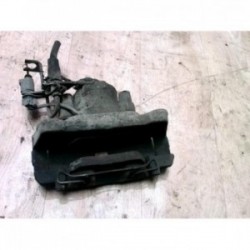 Etrier avant droit...