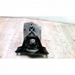 Support moteur droit...