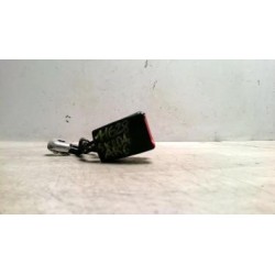 Attache ceinture arriere...