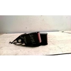 Attache ceinture arriere...