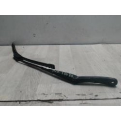 Bras essuie glace avant...