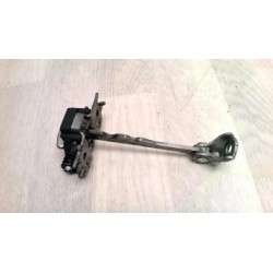 Tirant de porte avant...