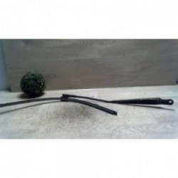 Bras essuie glace avant...