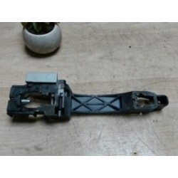 Support poignee porte avant...