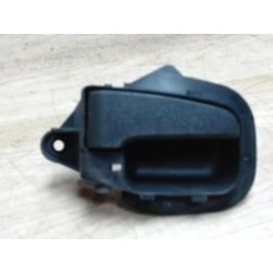 Poignee porte avant droit...