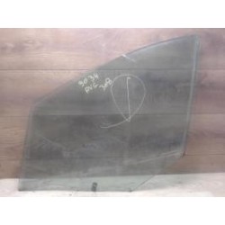 Vitre avant gauche PEUGEOT...