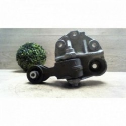 Support moteur droit...