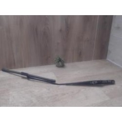 Bras essuie glace avant...