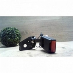 Attache ceinture arriere...