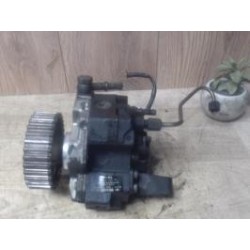 Pompe à injection PEUGEOT...