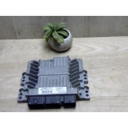 Calculateur moteur RENAULT...