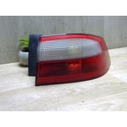 Feu arriere principal droit...