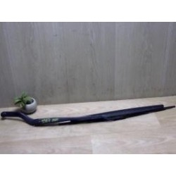 Bras essuie glace avant...