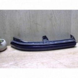 Enjoliveur moustache...