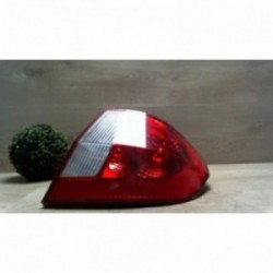 Feu arriere principal droit...