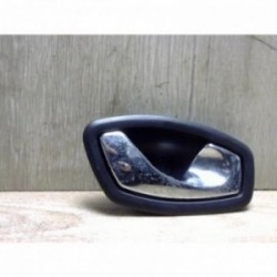 Poignee interieur arriere...