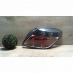 Feu arriere principal droit...