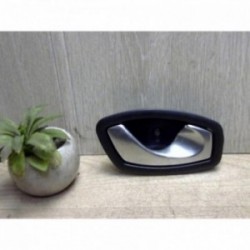 Poignee interieur arriere...