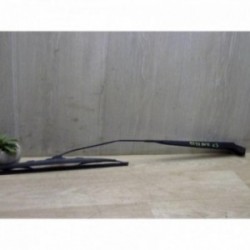 Bras essuie glace avant...